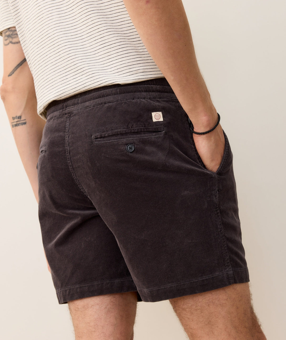 6" Saturday Corduroy Short